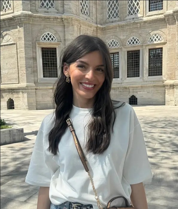 Dr Dania Benazzouz implants dentaires Marseille